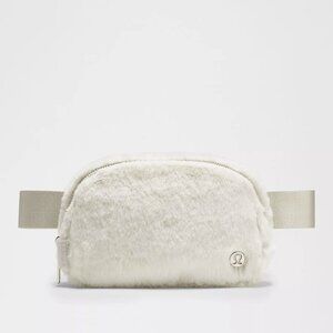Lululemon Everywhere Belt Bag Plush Fleece, Bone/Silver, for phone keys wallet